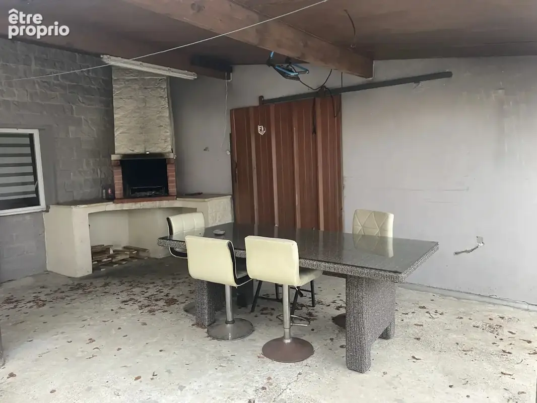 GRANDE MAISON avec 2 garages. - photo 13