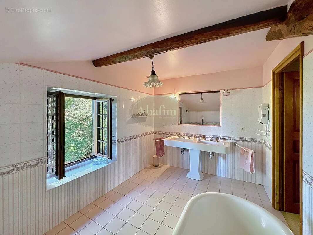 Maison à CASTELNAU-MAGNOAC