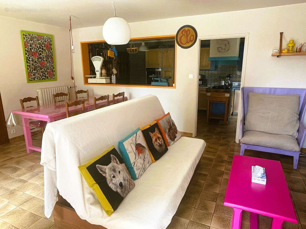 Propriete de caractere avec piscine et 2.5 hectares de terrain : - photo 7