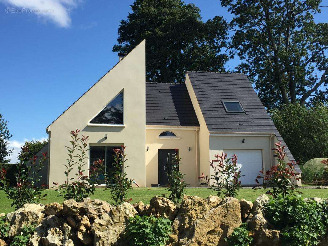 Terrain à VILLERS-BRETONNEUX