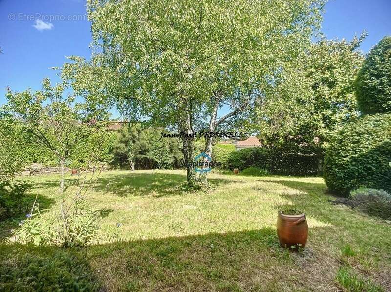 Maison à SAINT-GENIS-LAVAL