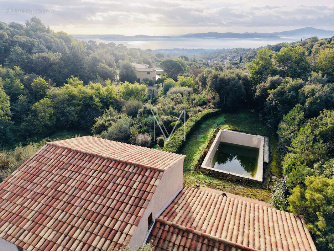 Maison de famille vue mer domaine de beauvallon a grimaud a renover - photo 2