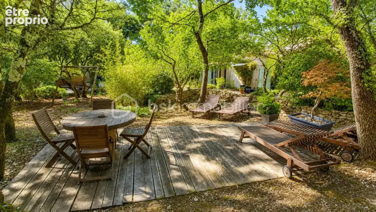 NÉOULES – Propriété de caractère d'environ 240 m² – Famille, patrimoine & revenus – Terrain de 2 600 m² avec piscine - photo 6