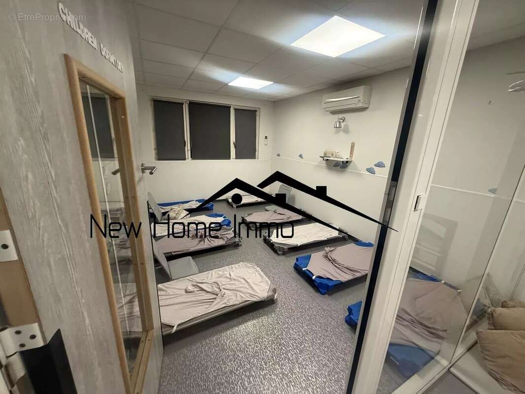 Commerce à MARSEILLE-9E