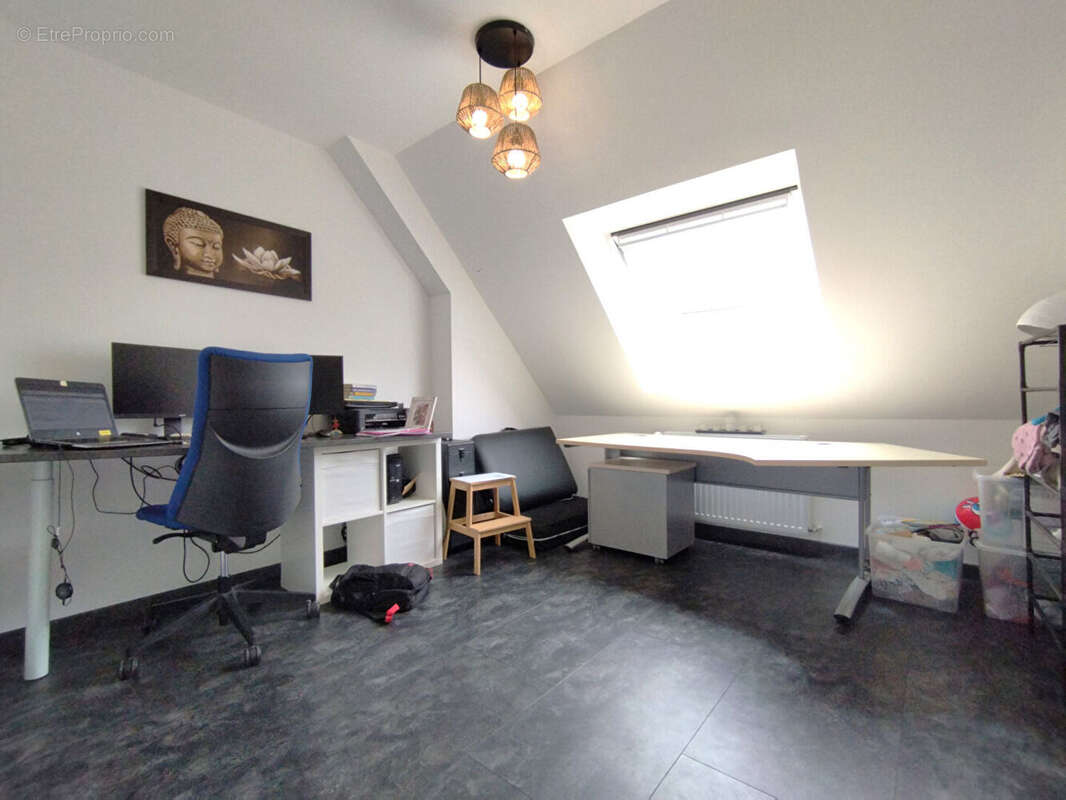 Maison à LA VILLE-AUX-DAMES