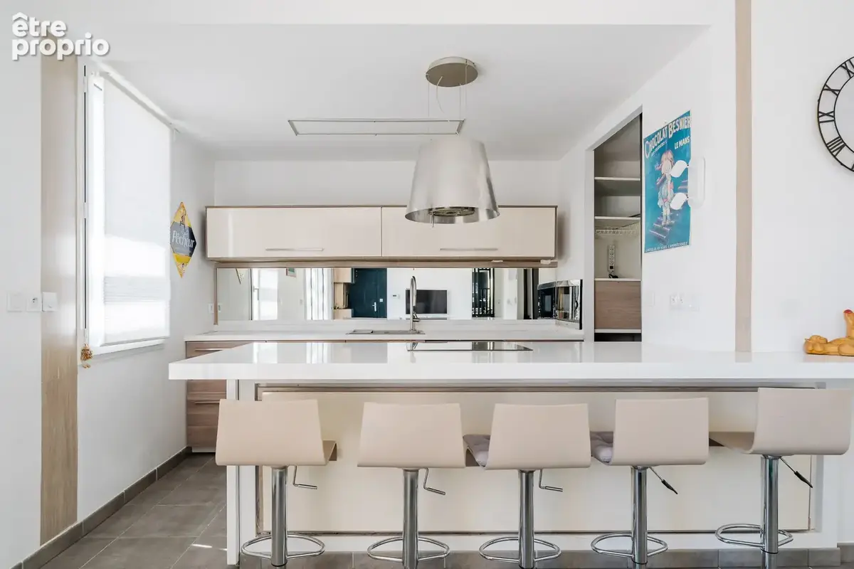 Appartement roof top - T4-T5 - Terrasse - Garage - Moderne - Ascenseur - photo 3