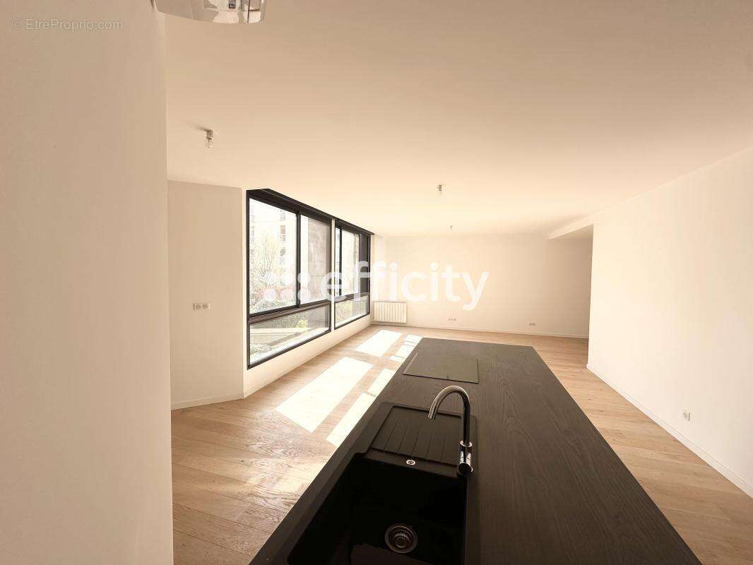 Appartement à LYON-8E