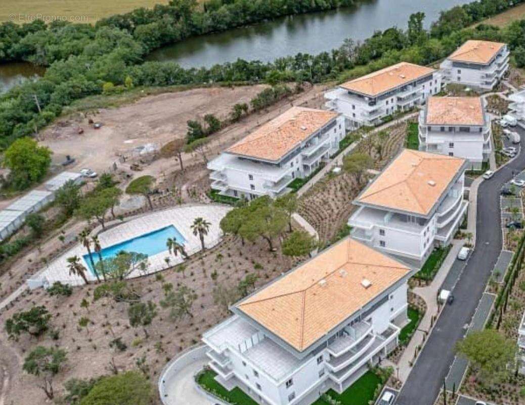 Appartement à PUGET-SUR-ARGENS