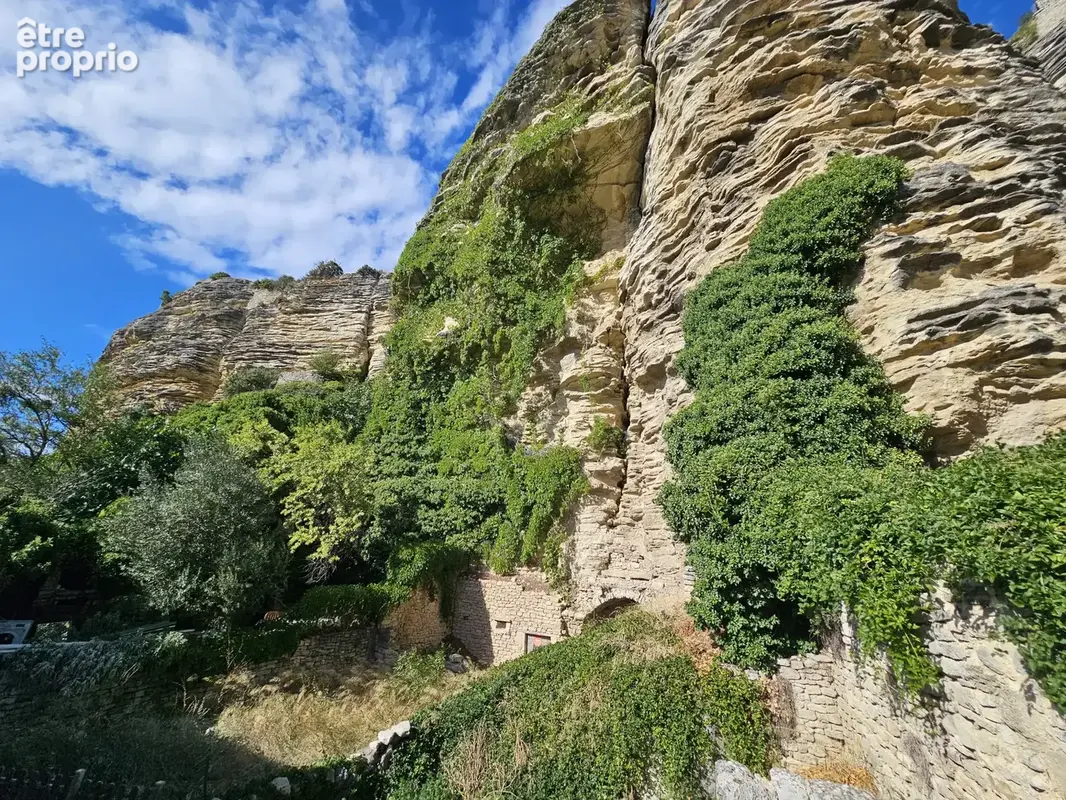 Luberon,Saignon jolie maison de village en pierre de 128 m2 avec terrasse et garage - photo 7