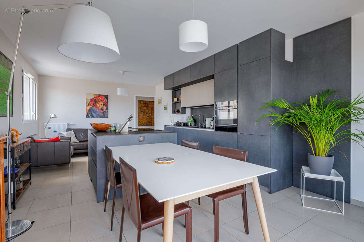 Appartement à LYON-8E