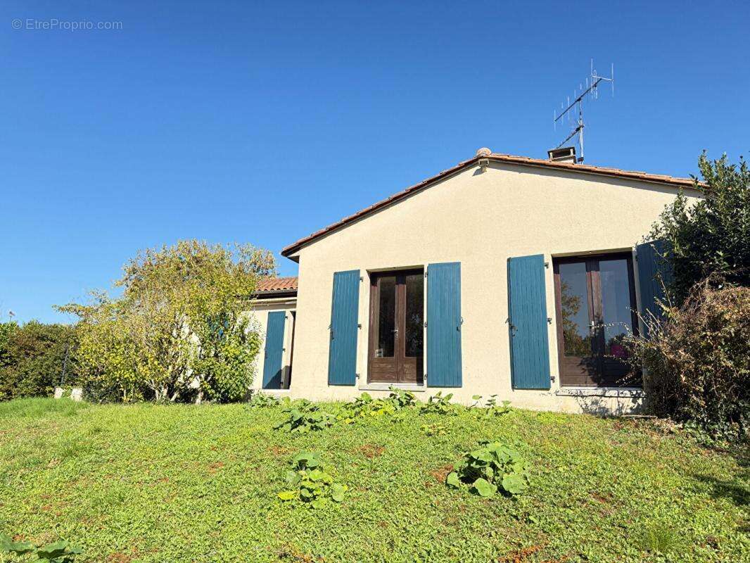 Maison à VOEUIL-ET-GIGET