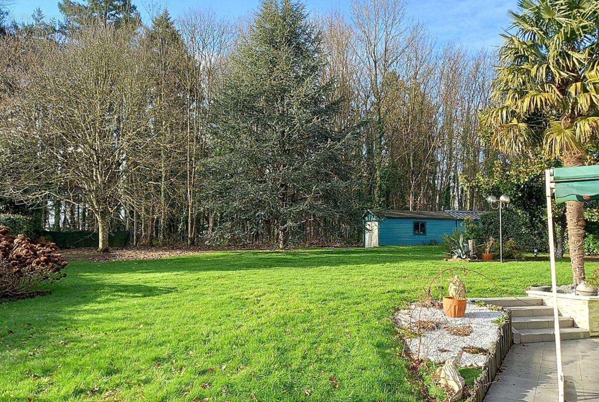 Maison familiale de 250 m² – 5 chambres - terrain 1569m² - au calme - photo 18