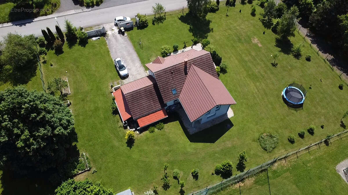 Maison à LES ECORCES