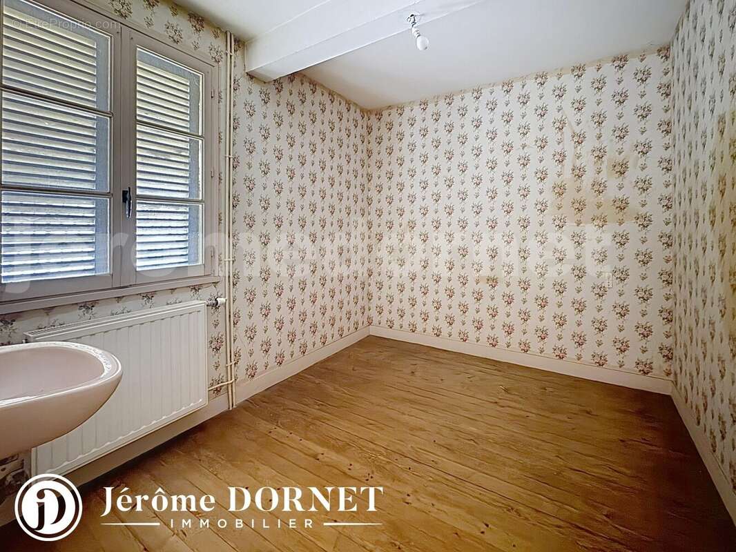 moug_00004 - Maison à GRANDVILLIERS