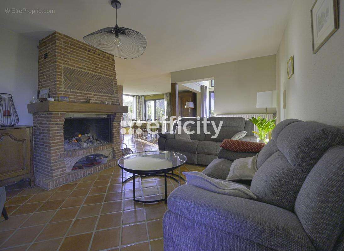 Maison 193 m² à Saint-Nicolas-D'aliermont  - photo 7