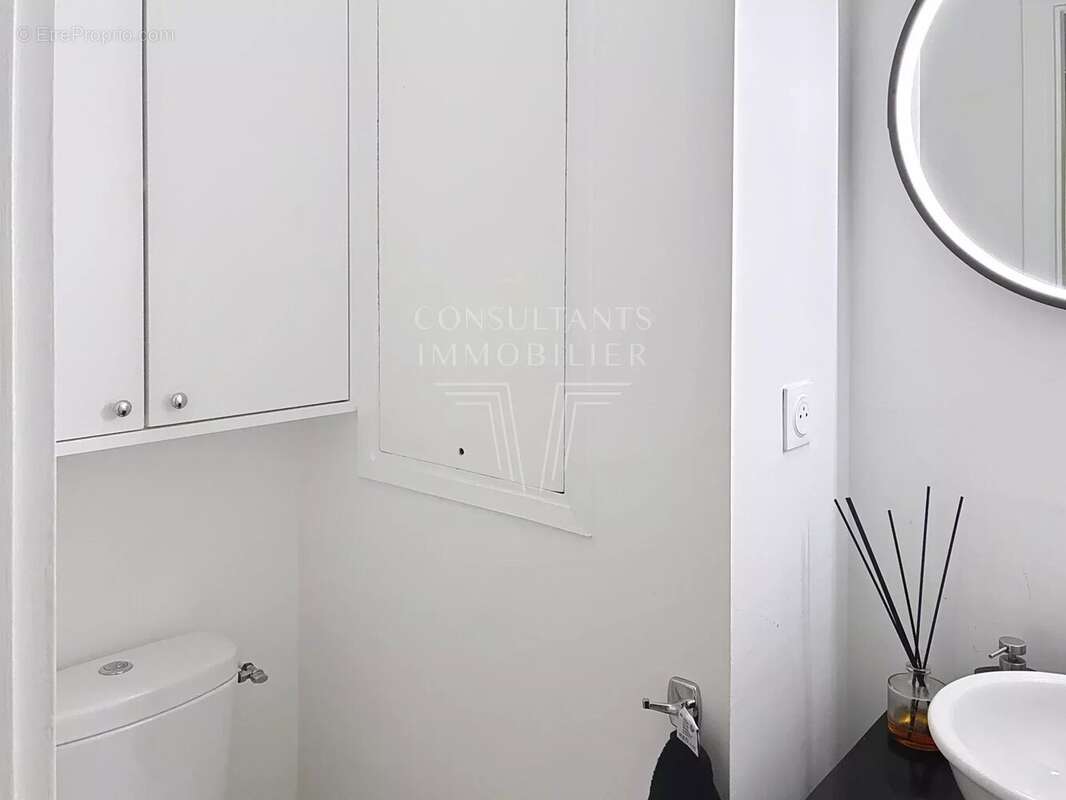 Appartement à NEUILLY-SUR-SEINE