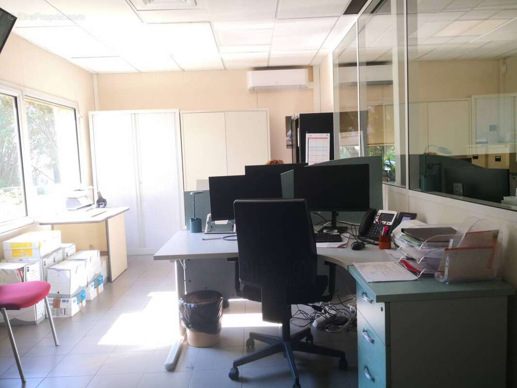 Vends immeuble de bureau / locaux La Seyne 800m2 - photo 5