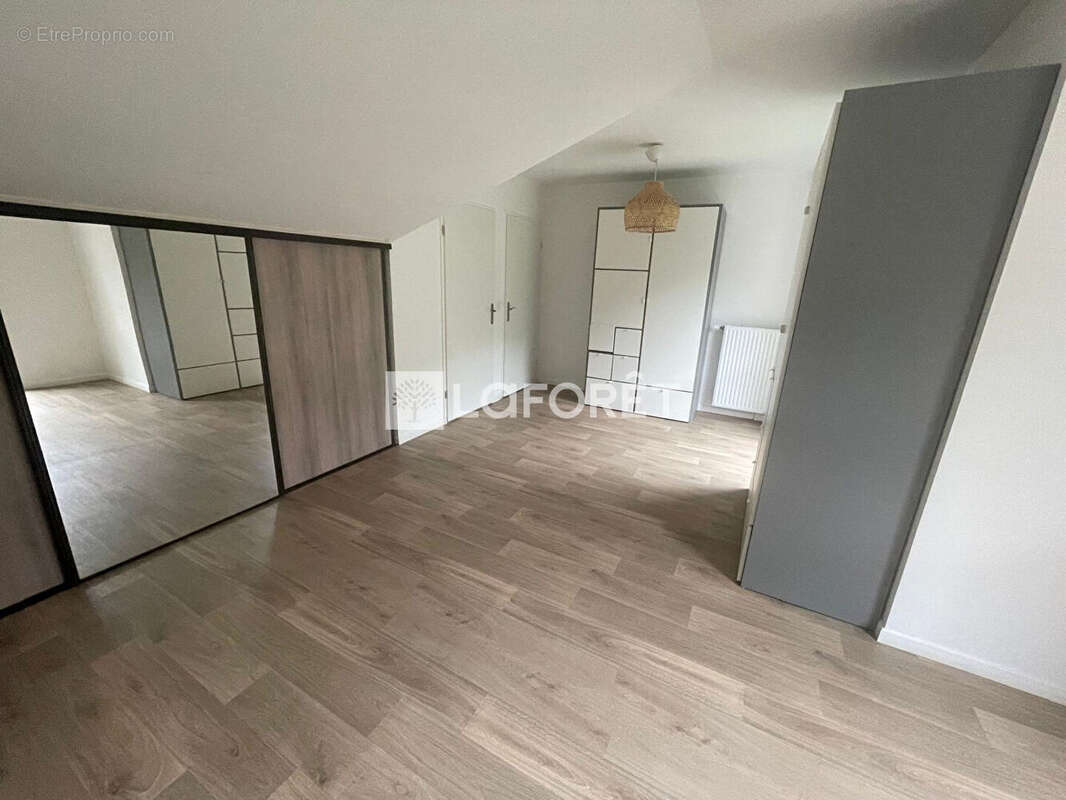 Appartement à CHENNEVIERES-SUR-MARNE