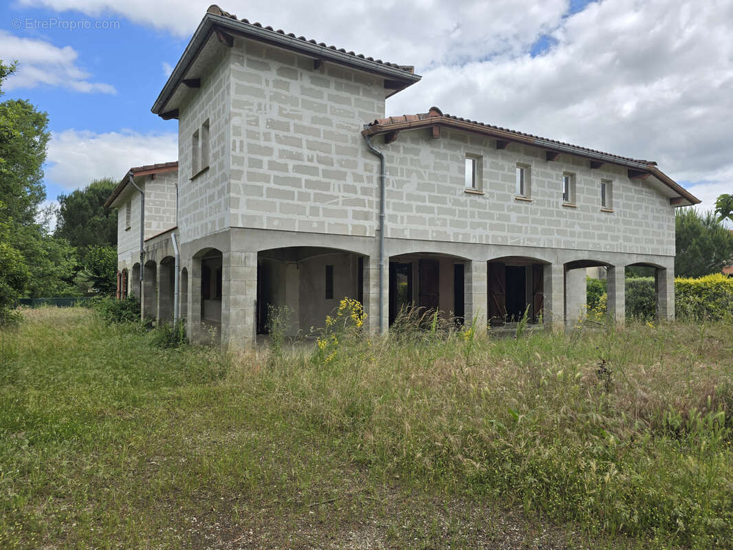 Maison à RIVIERES