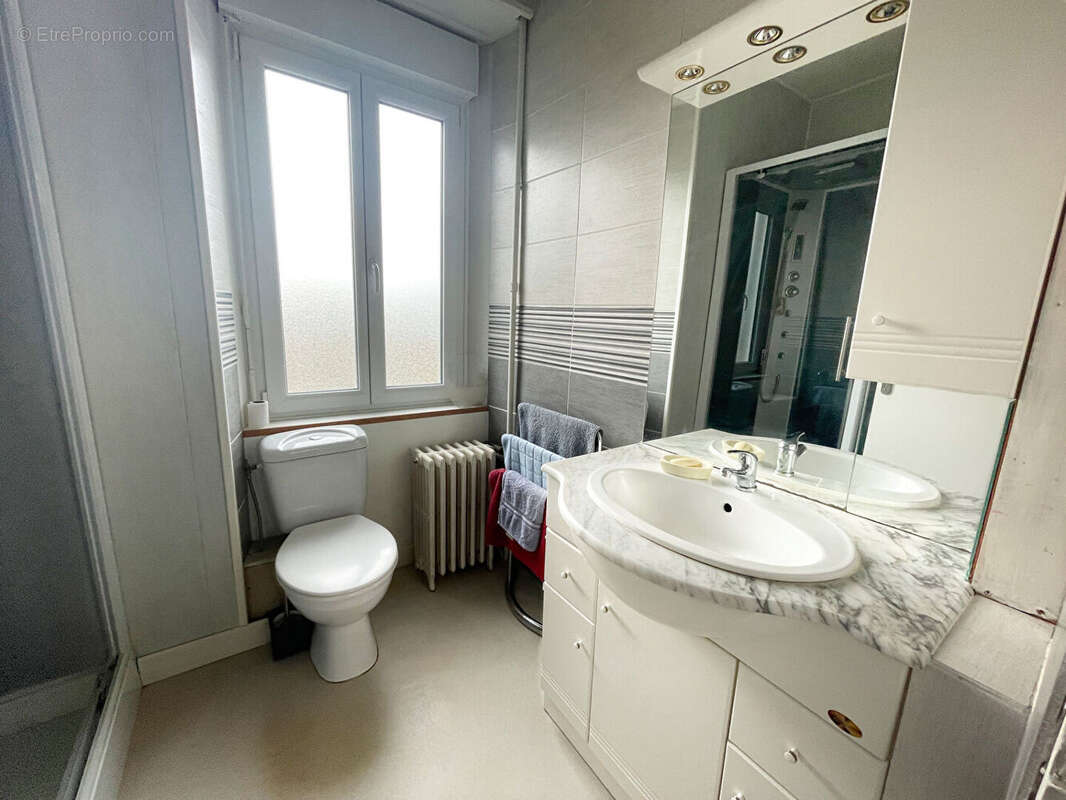 Maison à CARHAIX-PLOUGUER