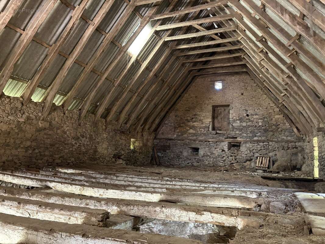 Maison 150 m² à Bassignac-Le-Haut  - photo 6