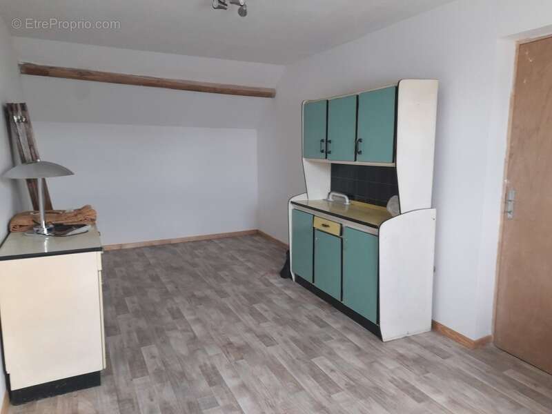 Maison à Cussy en Morvan  de 136 m2 - 8 pièces - diverses dépendances - terrain 1182 m2 - photo 11