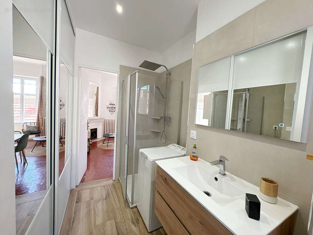 Hyères centre ville - Studio 27 m2 - photo 3