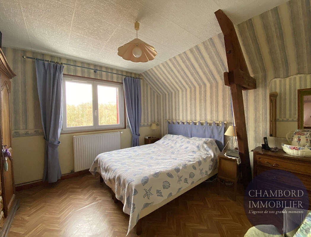 Maison à CONTRES