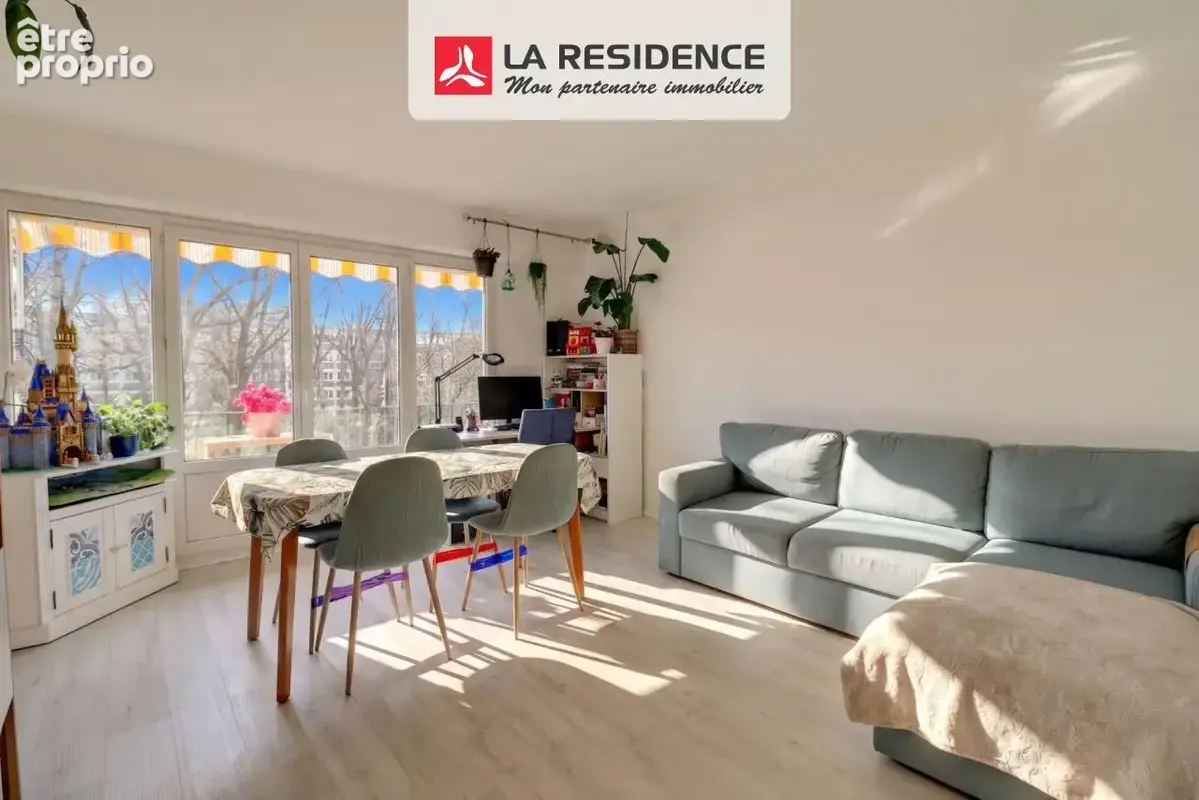 Appartement 74 m² à Verneuil-Sur-Seine  - photo 1