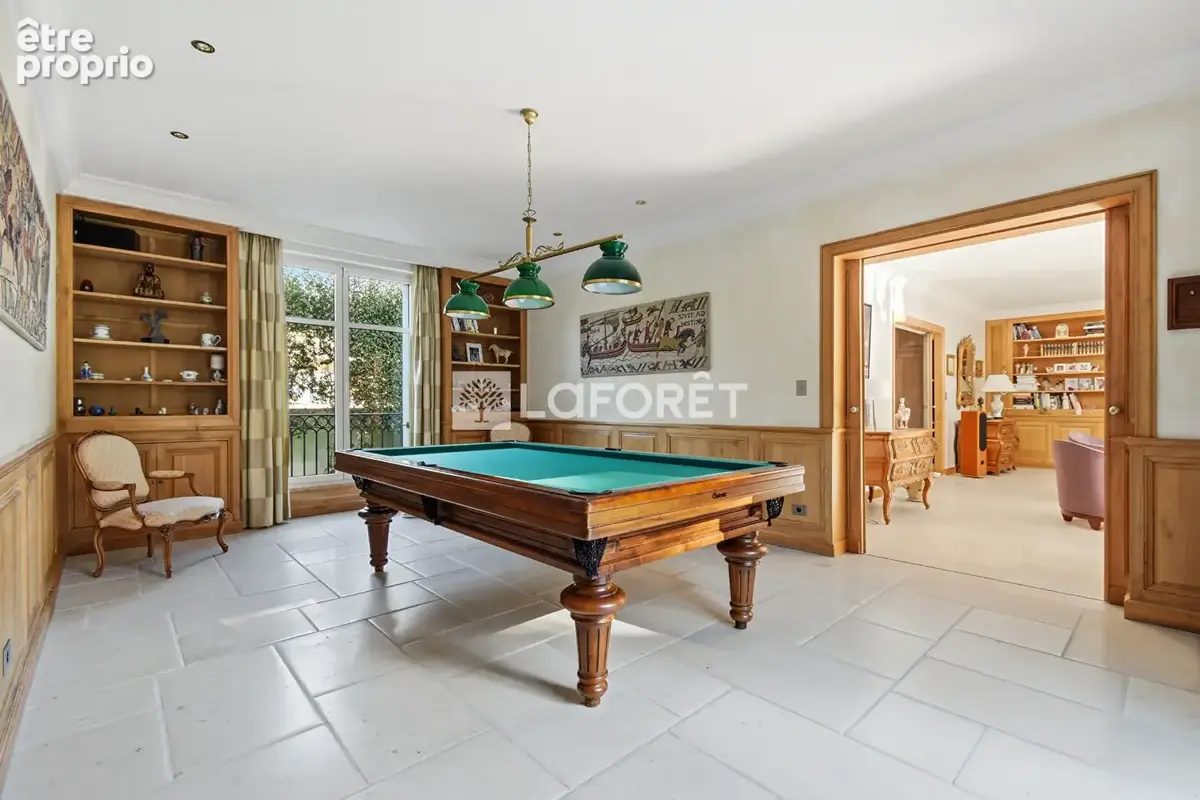 Maison Ville -d'Avray 10 pièces 380m² - photo 8
