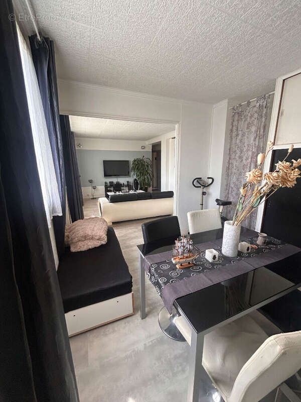 Appartement à LIVRY-GARGAN