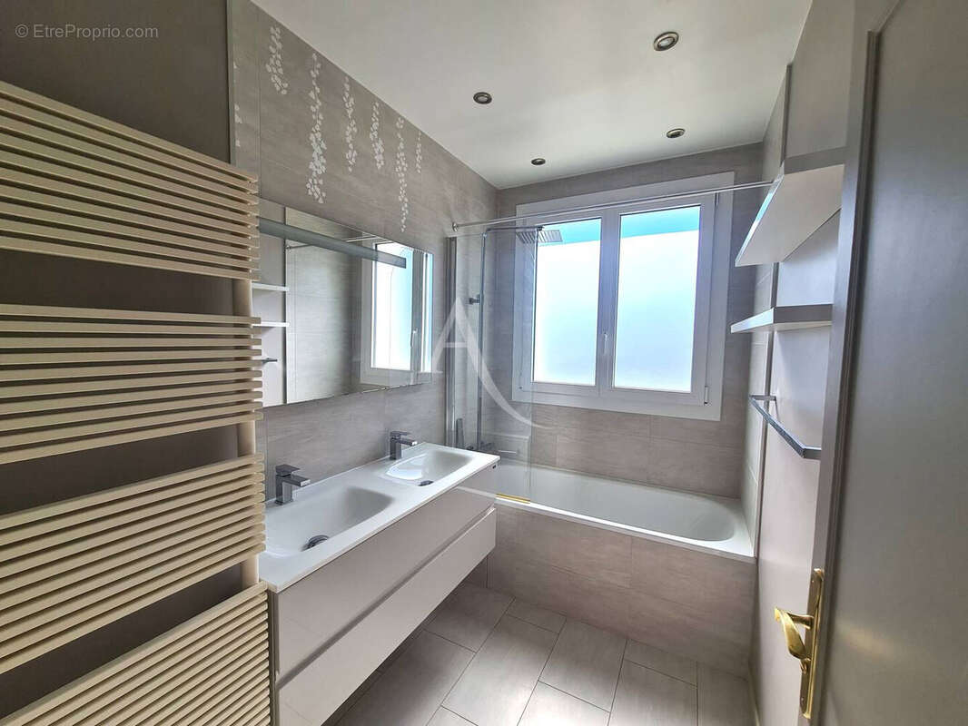 Maison Ozoir La Ferriere 6 pièce(s) 159.4 m2 - photo 5