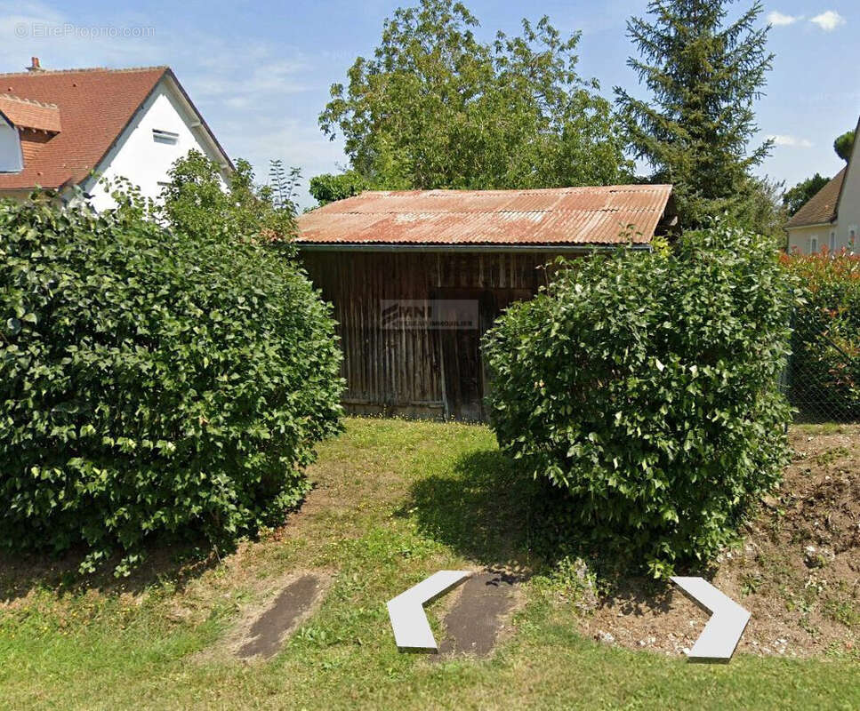 Terrain à SAINT-DYE-SUR-LOIRE