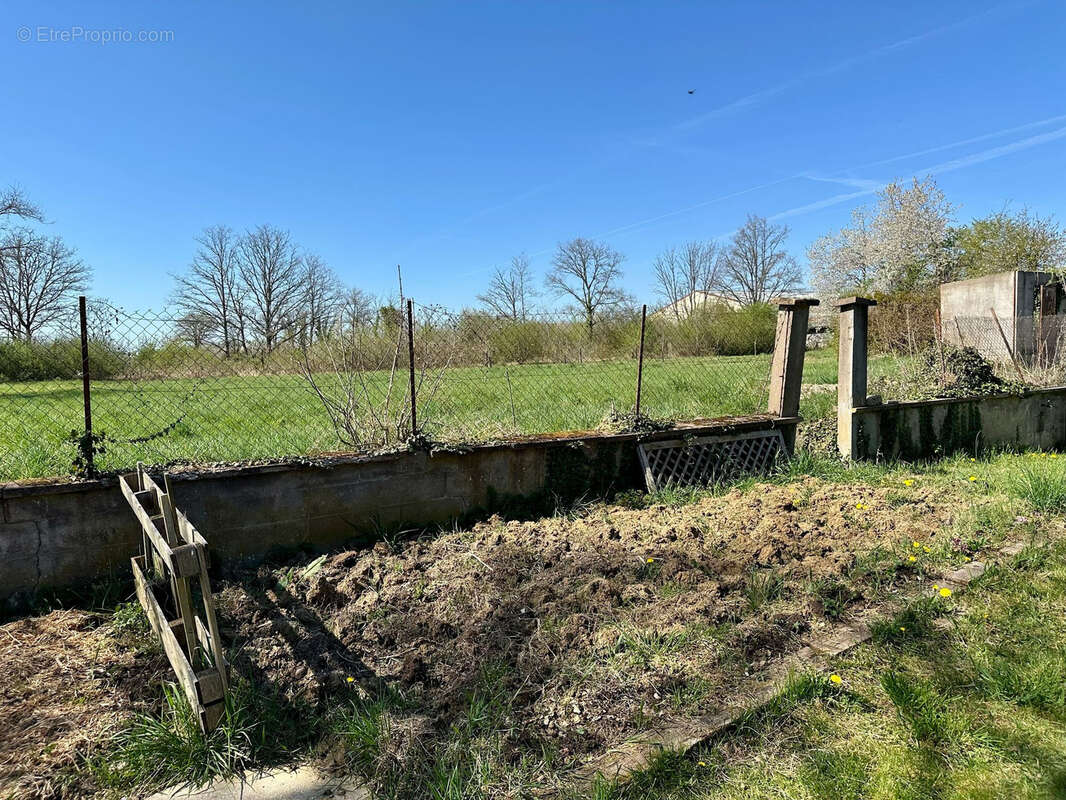 Maison à MALBOUHANS