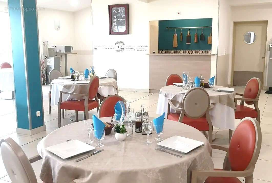 INVESTISSEMENT LOCATIF  Parignargues  Résidence EHPAD Château Notre-Dame - 7 % de rentabilité - photo 7