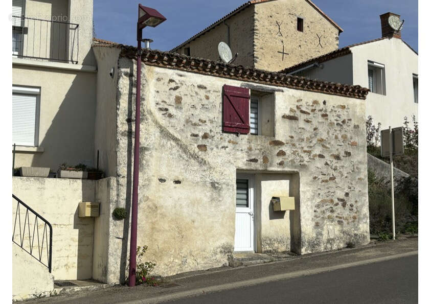 Maison à LE GIROUARD
