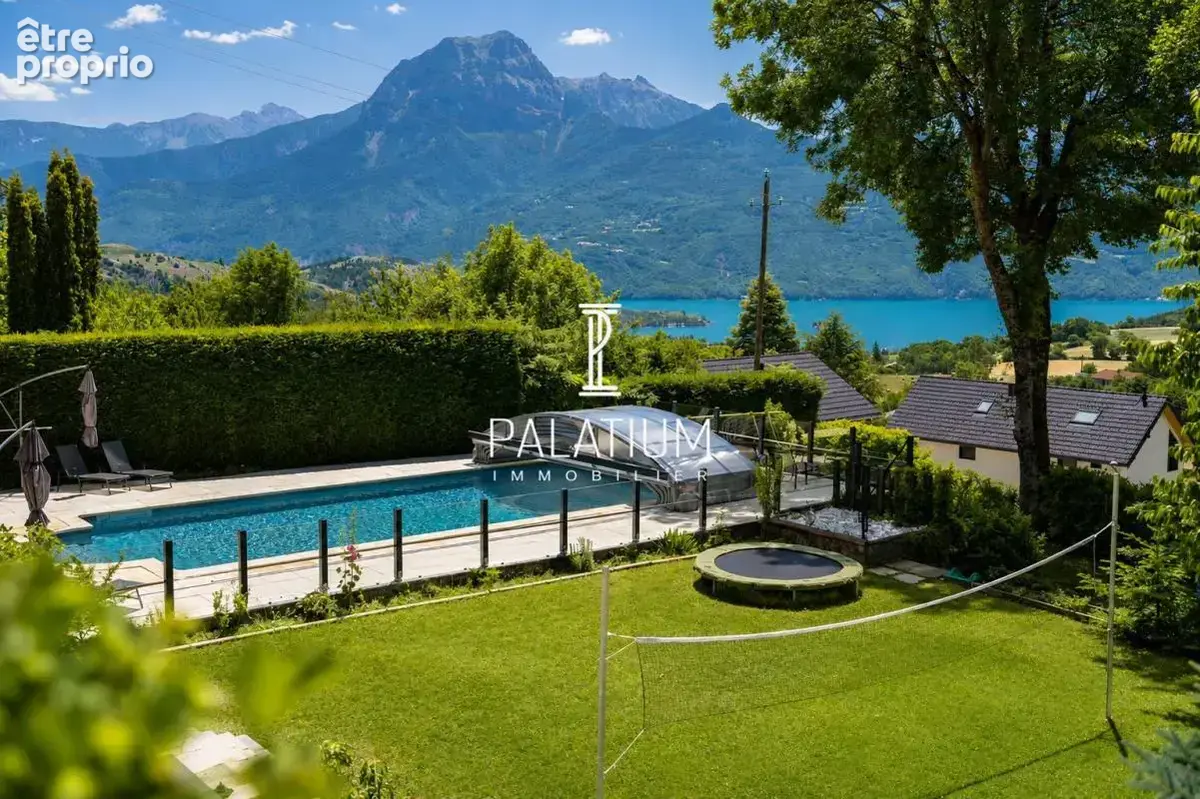 Propriété d'exception de près de 400 m² - photo 2