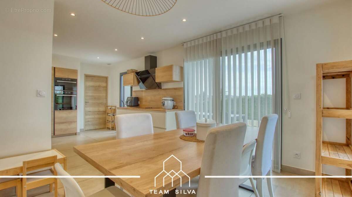 Maison 105 m² à Echalas  - photo 18