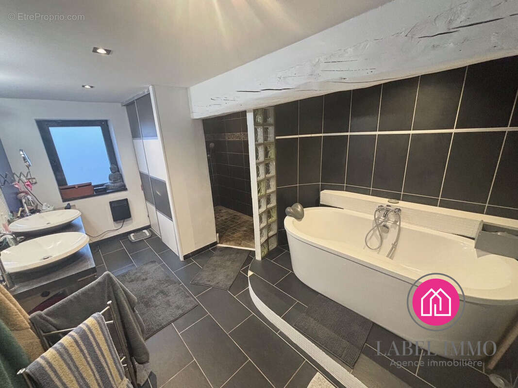 Maison à BRUILLE-SAINT-AMAND