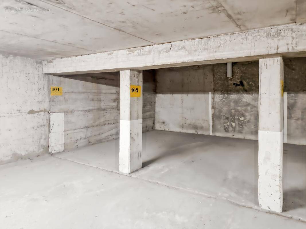 Parking à OLIVET