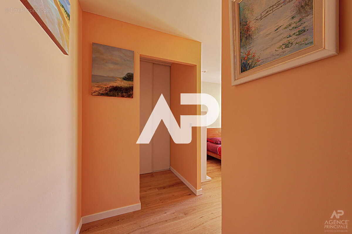 Appartement Rueil Malmaison 2 pièce(s) 59.82 m² - photo 12