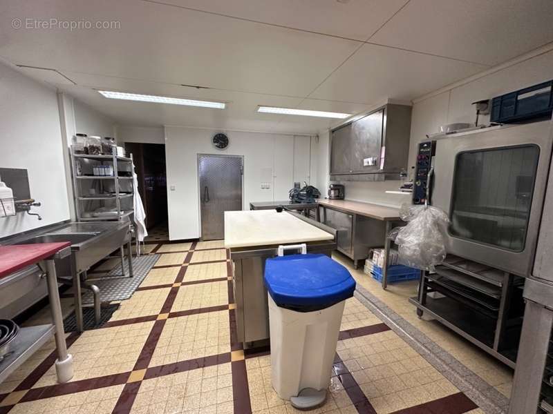 Commerce à LE NEUBOURG