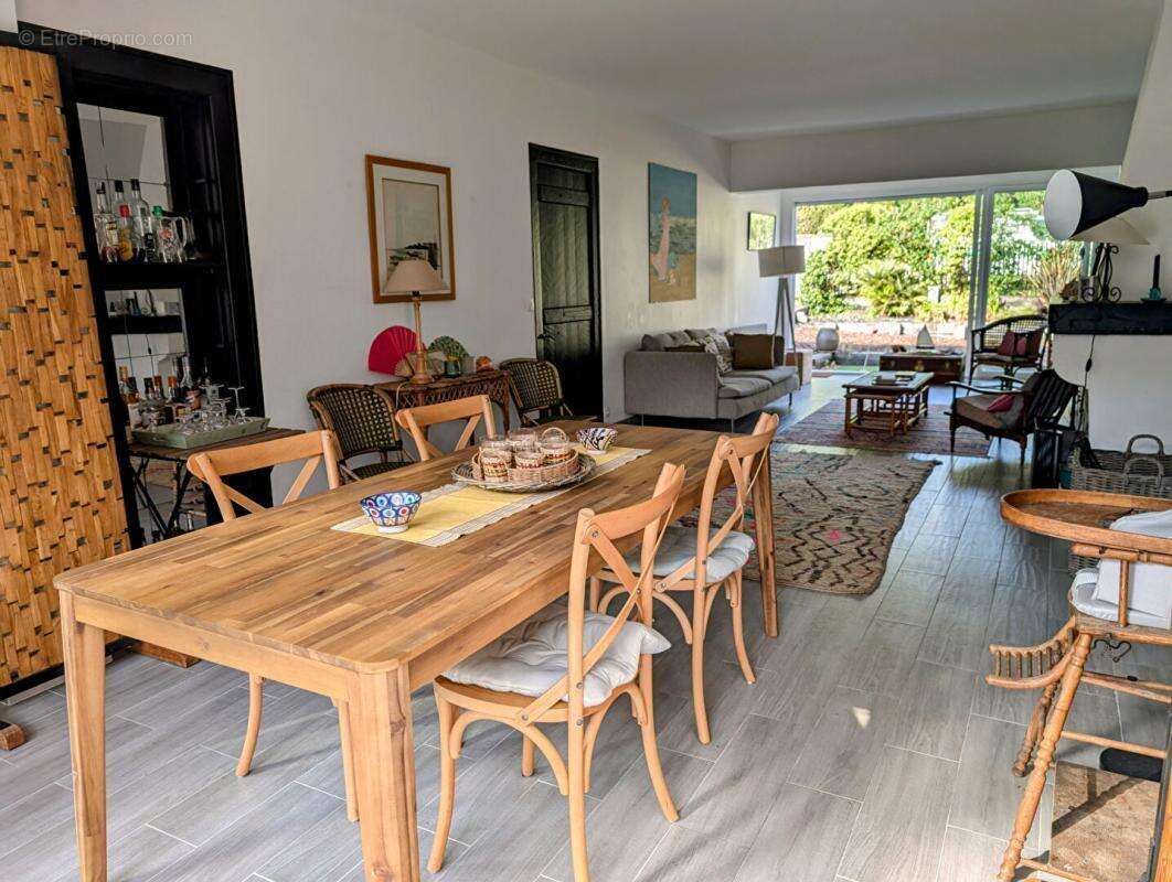 Maison à LE BOUSCAT