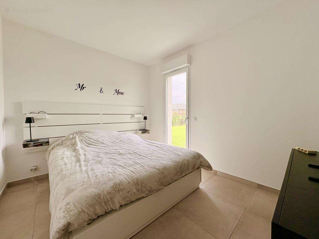 Maison à LA ROQUE-D'ANTHERON