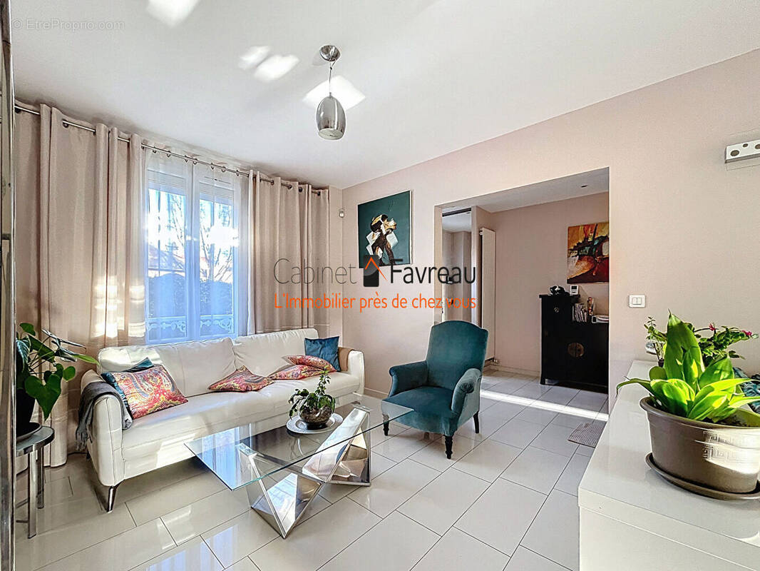 Maison à CHOISY-LE-ROI