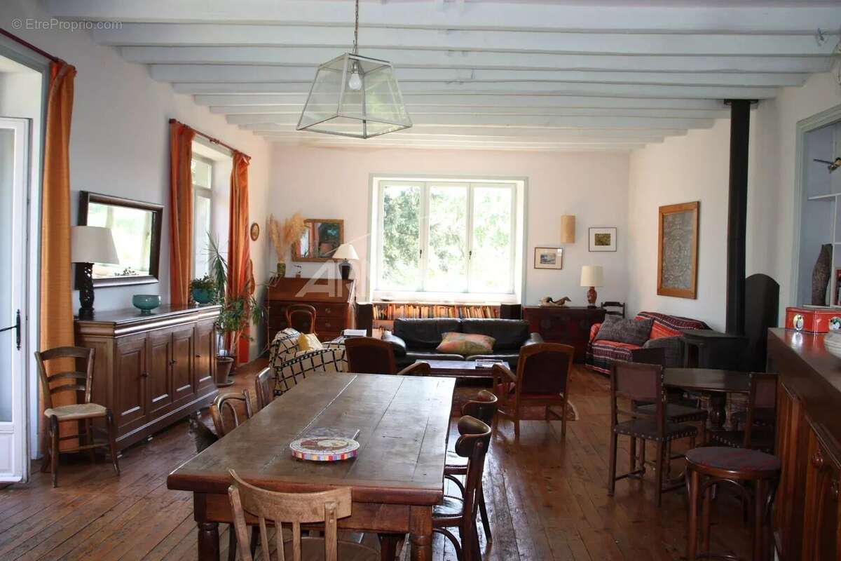 Maison à ROCHEFORT-EN-TERRE
