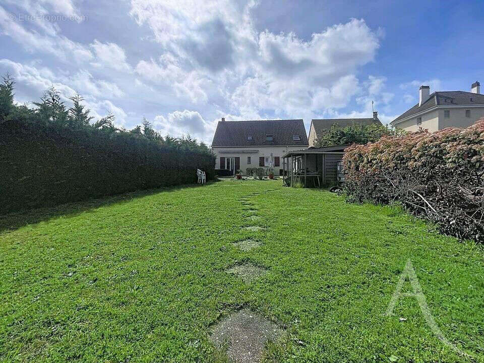 Maison à FLINS-SUR-SEINE