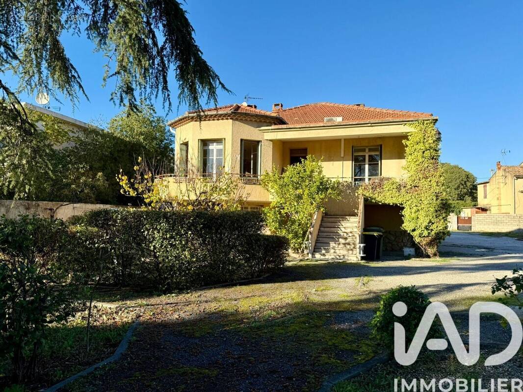 Photo 1 - Maison à SORGUES