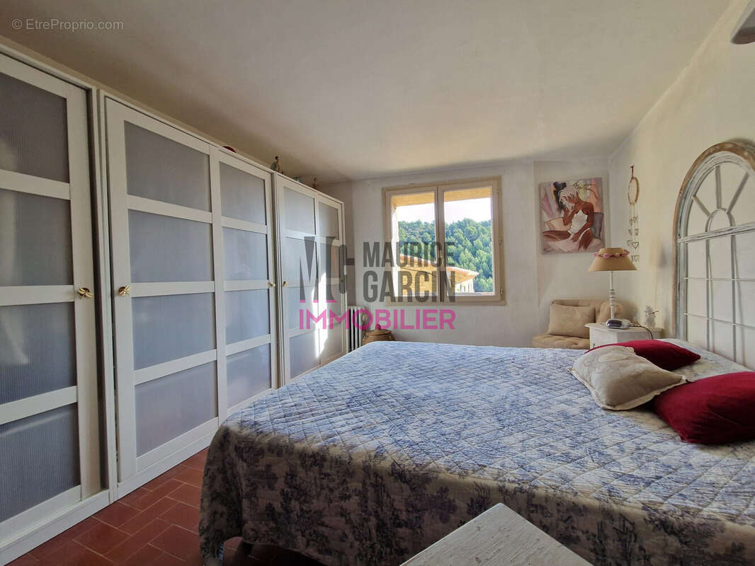 Maison à SAUMANE-DE-VAUCLUSE