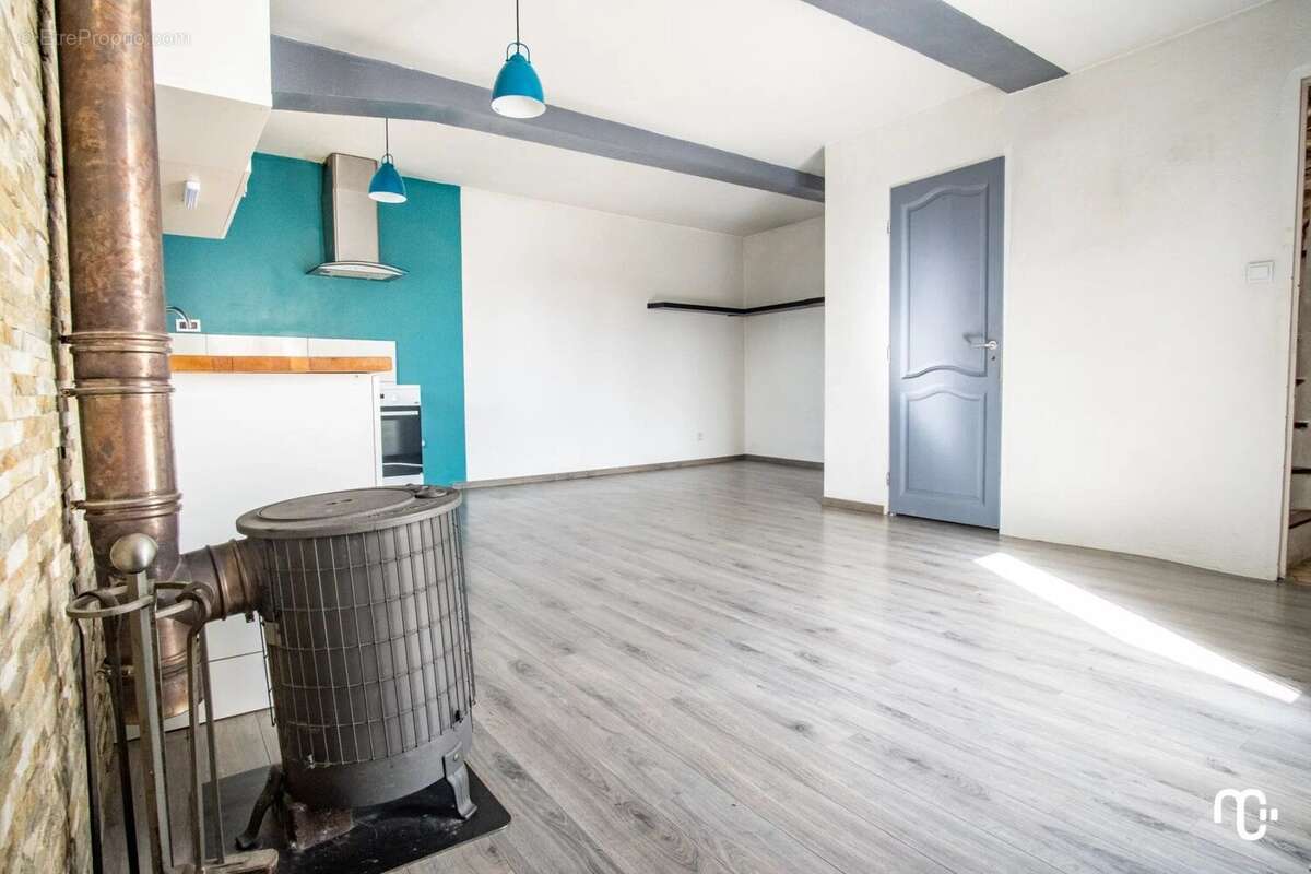 Maison à POURRIERES